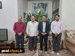 دیدار سرپرست دانشگاه فرهنگیان یزد با پیشکسوت دانشگاه فرهنگیان یزد
 3