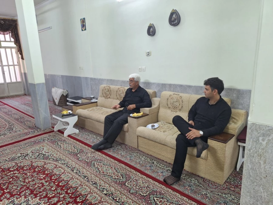 دیدار سرپرست دانشگاه فرهنگیان یزد با دو پیشکسوت مرکز تربیت معلم شهید پاک نژاد یزد 6