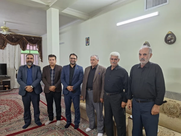 دیدار سرپرست دانشگاه فرهنگیان یزد با دو پیشکسوت مرکز تربیت معلم شهید پاک نژاد یزد 9