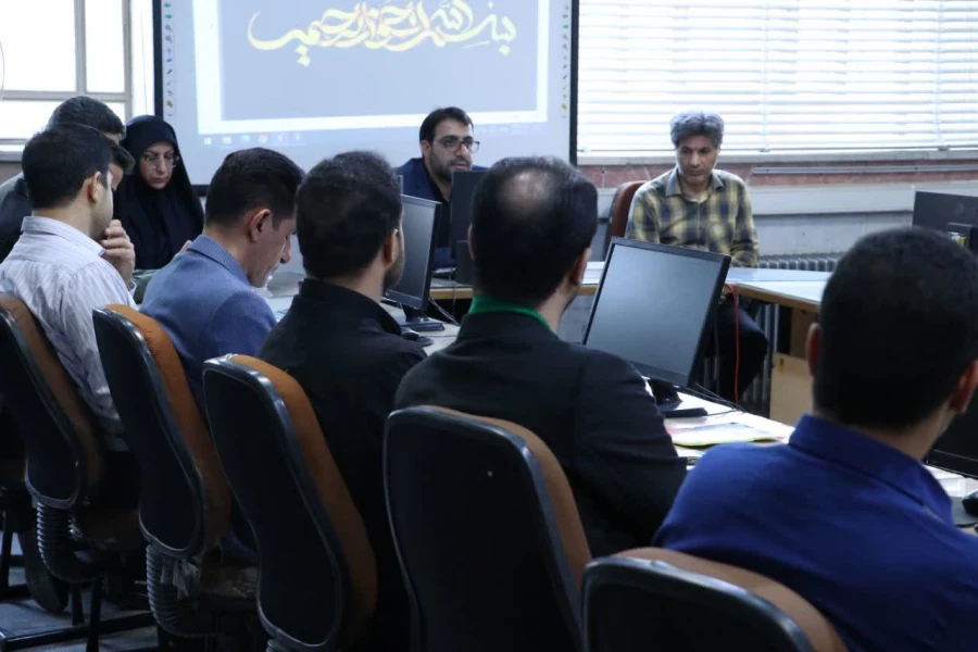 نشست هماهنگی ارزیابان داوطلبان رشته تربیت بدنی پردیس شهیدان پاک نژاد برگزار شد.
 5