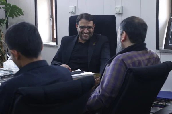 دیدار صمیمانه مسئول بسیج فرهنگیان کشور با مدیران دانشگاه فرهنگیان استان یزد
 3