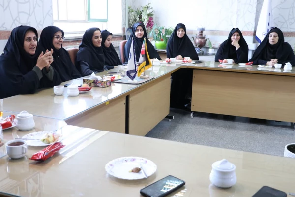 مسئول تمشیت و رسیدگی به امور آموزشی، پژوهشی و فرهنگی پردیس فاطمه الزهرا سلام الله علیها استان یزد معرفی شد.
 4