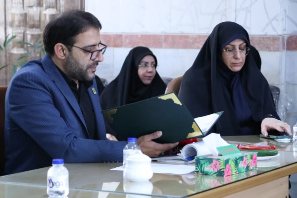 مسئول تمشیت و رسیدگی به امور آموزشی، پژوهشی و فرهنگی پردیس فاطمه الزهرا سلام الله علیها استان یزد معرفی شد.
 6