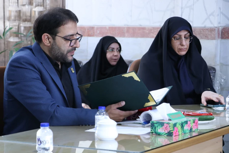 مسئول تمشیت و رسیدگی به امور آموزشی، پژوهشی و فرهنگی پردیس فاطمه الزهرا سلام الله علیها استان یزد معرفی شد.
 6