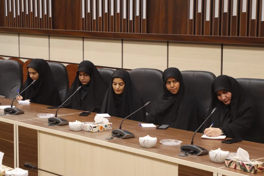 اتاق فکر و هیأت اندیشه ورز دانشجویی در دانشگاه فرهنگیان استان یزد تشکیل خواهد شد.
 3