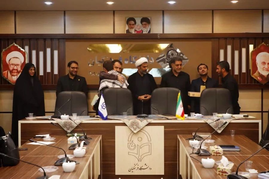  برگزاری آئین تکریم و معارفه مسئولین بسیج دانشجویی پردیس های دانشگاه فرهنگیان یزد  5