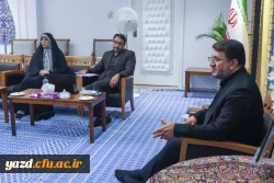 سومین جلسه هیات امنای دانشگاه فرهنگیان استان یزد به ریاست استاندار برگزار شد. 
 3