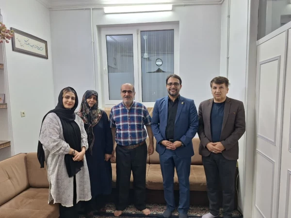 دیدار سرپرست دانشگاه فرهنگیان یزد با پیشکسوت مرکز تربیت معلم حضرت فاطمه الزهرا(س) یزد 5