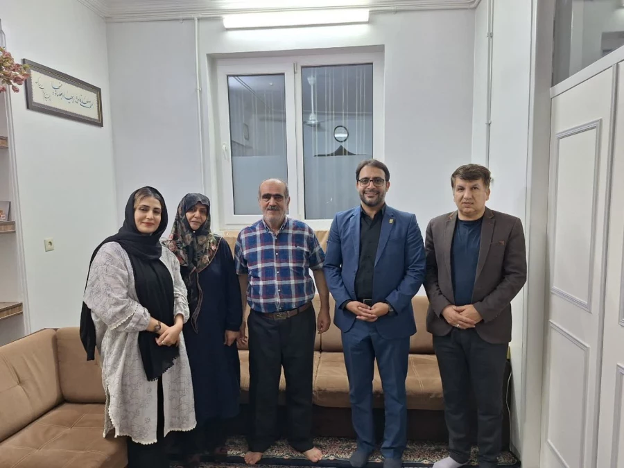 دیدار سرپرست دانشگاه فرهنگیان یزد با پیشکسوت مرکز تربیت معلم حضرت فاطمه الزهرا(س) یزد 5