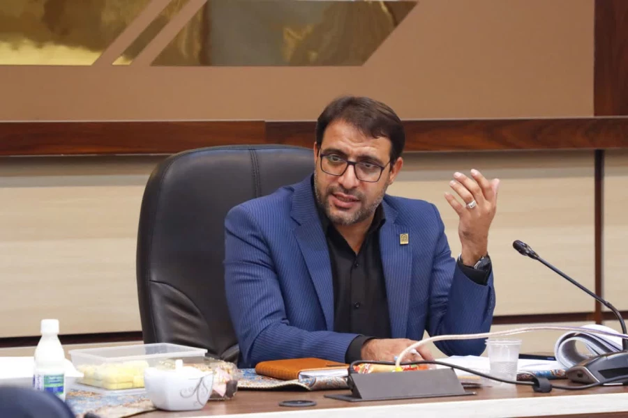 پنجمین جلسه شورای آموزشی دانشگاه فرهنگیان استان یزد تشکیل شد.
 4