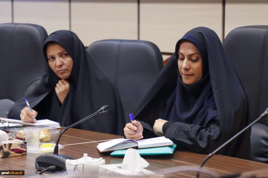 پنجمین جلسه شورای آموزشی دانشگاه فرهنگیان استان یزد تشکیل شد.
 5