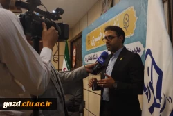 سومین نشست خبری سرپرست دانشگاه فرهنگیان یزد با حضور پرشور خبرنگاران و اصحاب رسانه برگزار شد. 9