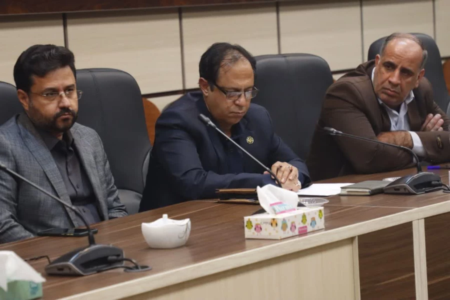 سیزدهمین جلسه شورای پژوهشی و فناوری دانشگاه فرهنگیان استان یزد برگزار شد. 3