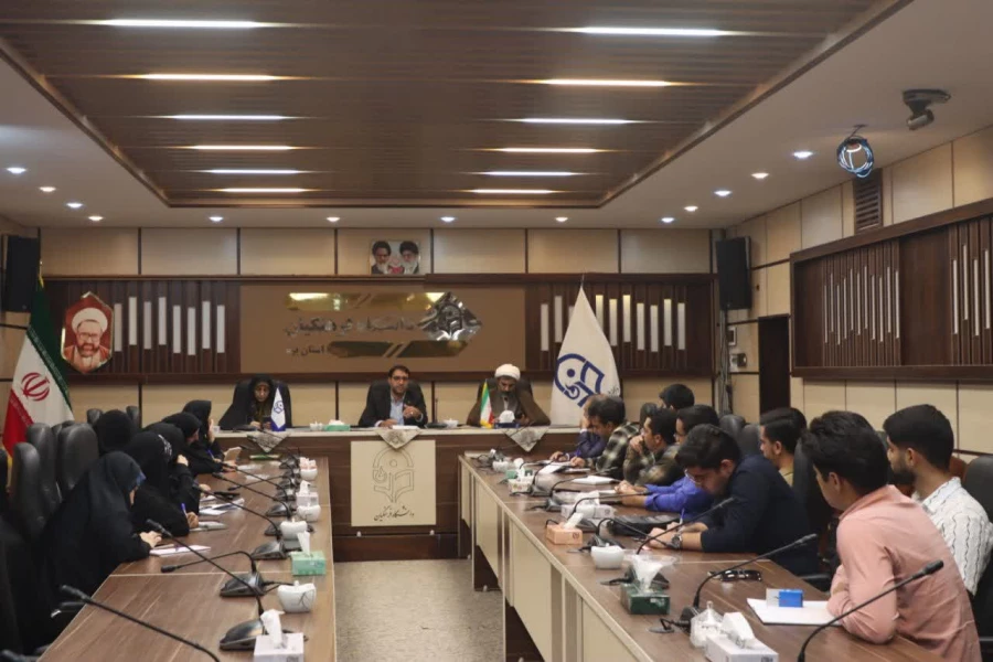 ستاد استقبال از دانشجومعلمان دانشگاه فرهنگیان استان یزد برگزار شد. 4