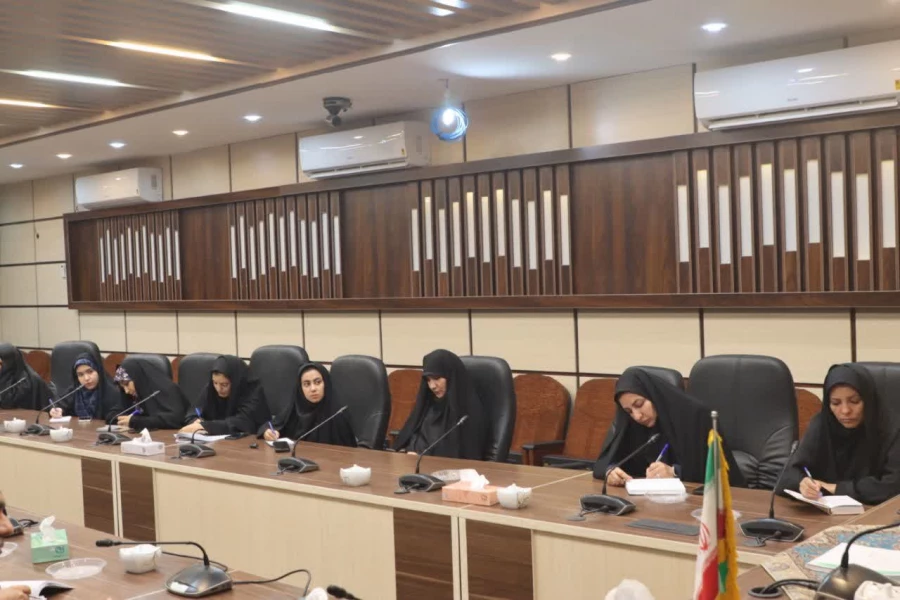 ستاد استقبال از دانشجومعلمان دانشگاه فرهنگیان استان یزد برگزار شد. 5