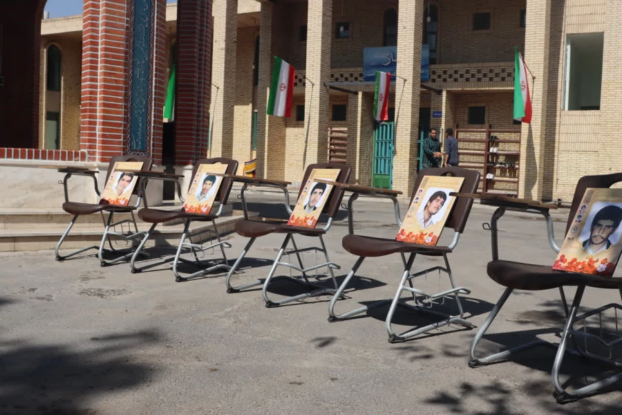 مراسم تجدید میثاق اساتید، کارمندان و دانشجو معلمان دانشگاه فرهنگیان یزد با امام و شهداء گرانقدر برگزار شد. 8