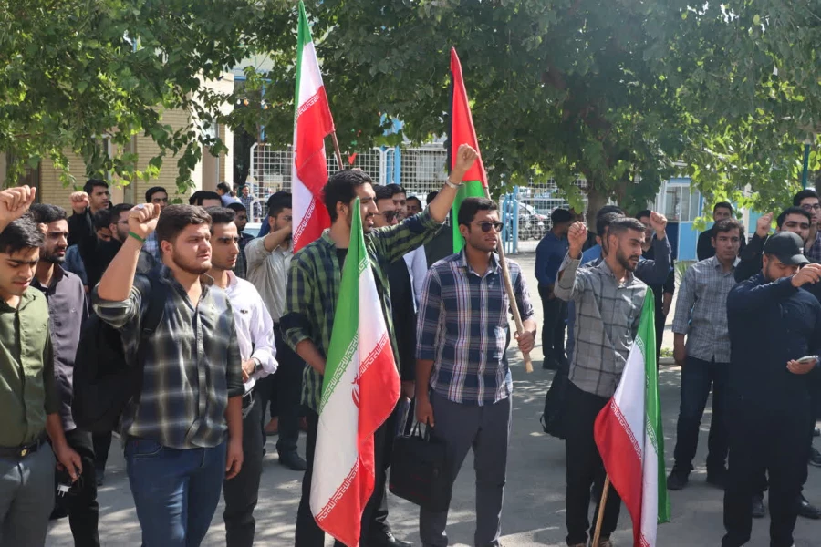 تجمع اعتراضی خانواده دانشگاه فرهنگیان یزد در محکومیت جنایات رژیم جلاد صهیونیستی و لبیک به حکم جهاد ولی امر مسلمین جهان 7