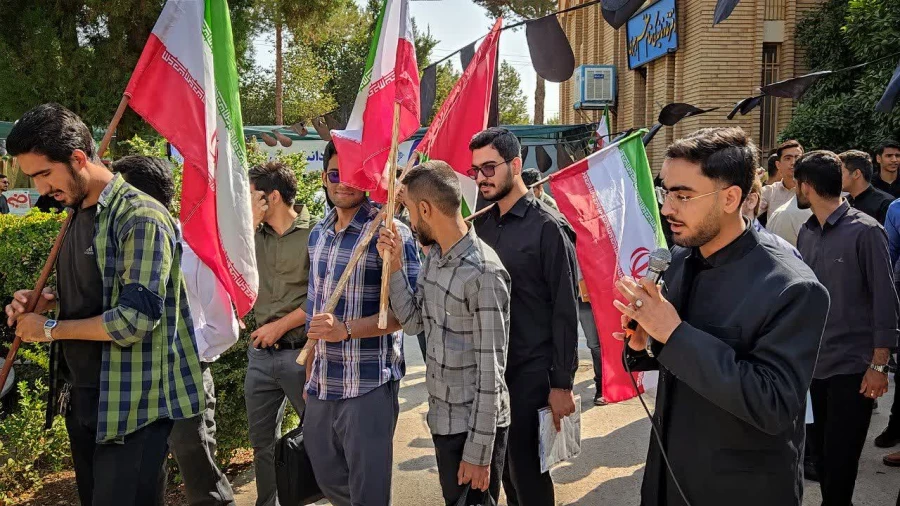 تجمع اعتراضی خانواده دانشگاه فرهنگیان یزد در محکومیت جنایات رژیم جلاد صهیونیستی و لبیک به حکم جهاد ولی امر مسلمین جهان 12