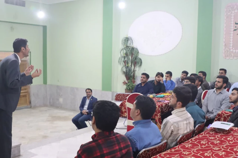 اردوی پیش دانشگاهی بصیرت ۴۰۳ ویژه نودانشجو معلمان پردیس های استانی دانشگاه فرهنگیان یزد برگزار شد. 12