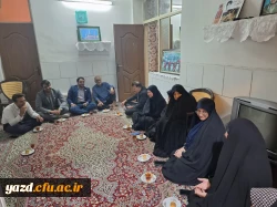 دیدار سرپرست و مدیران دانشگاه فرهنگیان یزد با خانواده های  معزز شهدای دفاع مقدس 14