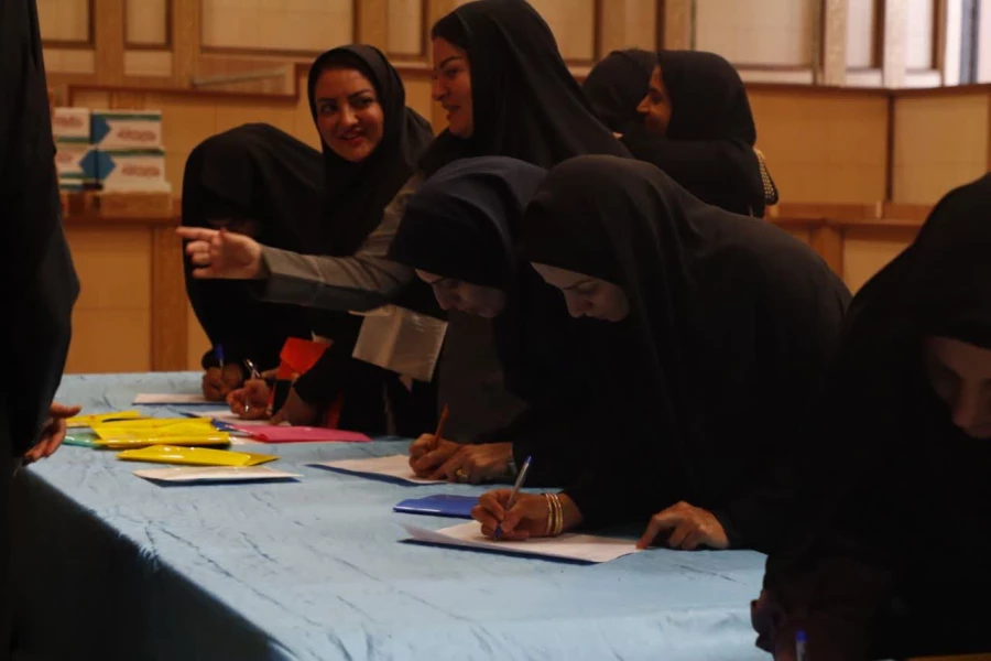 همایش توجیهی مدیران و معلمان مدارس کارورزی استان در دانشگاه فرهنگیان یزد برگزار شد. 11