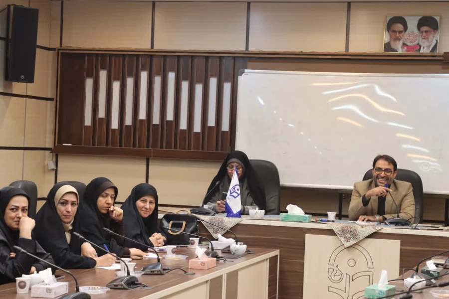 سومین دیدار صمیمانه سرپرست دانشگاه فرهنگیان یزد با نیروهای شرکتی و نگهبانان پردیس های استانی 6