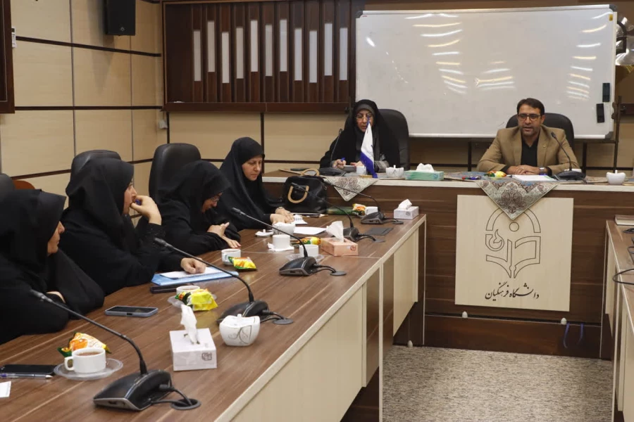 چهارمین دیدار صمیمانه سرپرست دانشگاه فرهنگیان یزد با سرپرستان سراها و مسئولان امور دانشجویی پردیس های استانی 7