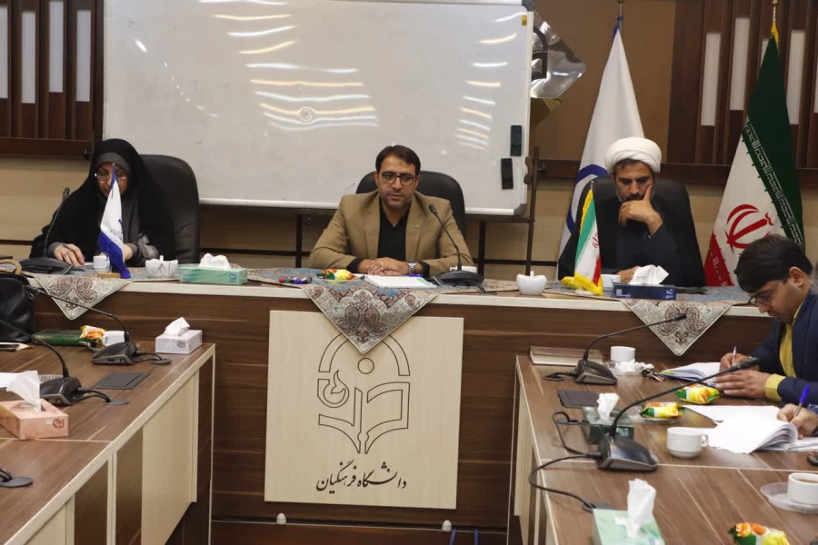 چهارمین دیدار صمیمانه سرپرست دانشگاه فرهنگیان یزد با سرپرستان سراها و مسئولان امور دانشجویی پردیس های استانی 8