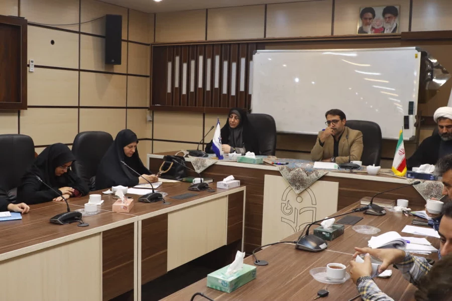چهارمین دیدار صمیمانه سرپرست دانشگاه فرهنگیان یزد با سرپرستان سراها و مسئولان امور دانشجویی پردیس های استانی 9