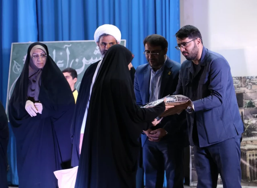 جشن باشکوه آغاز سال تحصیلی جدید ویژه پردیس های استانی دانشگاه فرهنگیان یزد برگزار شد. 7