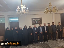 دیدار سرپرست و مدیران دانشگاه فرهنگیان یزد با یکی از بانوان نخبه و موفق استان و از مدرسان پیشکسوت مرکز تربیت معلم و پردیس حضرت فاطمه الزهرا(س) 8
