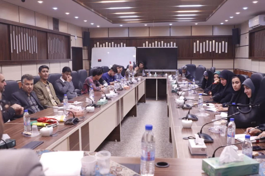 آیین تکریم و معارفه مسئول بسیج اساتید دانشگاه فرهنگیان یزد برگزار شد. 11