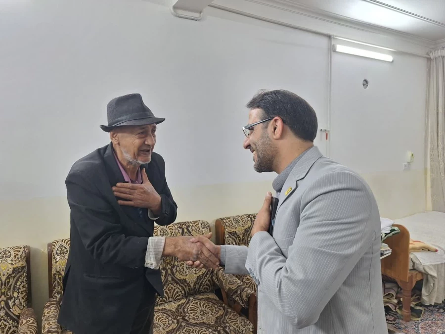 دیدار سرپرست دانشگاه فرهنگیان یزد با دو پیشکسوت مرکز تربیت معلم شهید پاک نژاد 6