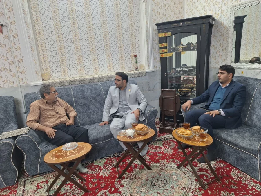 دیدار سرپرست دانشگاه فرهنگیان یزد با دو پیشکسوت مرکز تربیت معلم شهید پاک نژاد 8