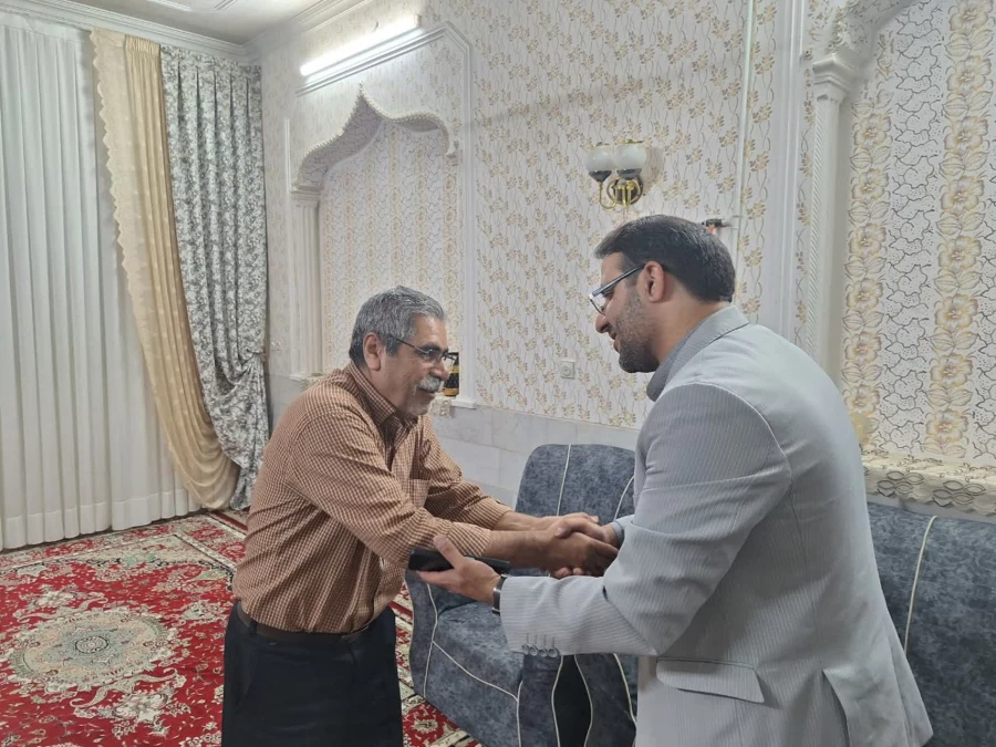 دیدار سرپرست دانشگاه فرهنگیان یزد با دو پیشکسوت مرکز تربیت معلم شهید پاک نژاد 10