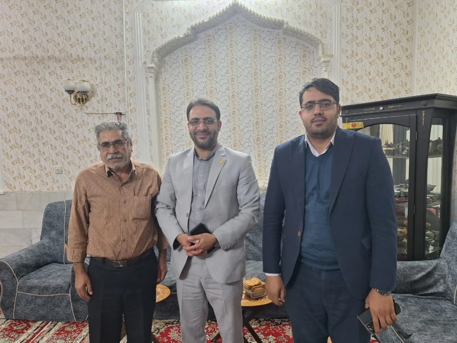 دیدار سرپرست دانشگاه فرهنگیان یزد با دو پیشکسوت مرکز تربیت معلم شهید پاک نژاد 11