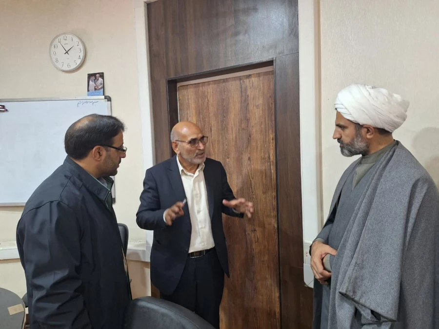 دیدار هیأت رییسه دانشگاه فرهنگیان یزد با مدیر کل جدید آموزش و پرورش استان 
 4