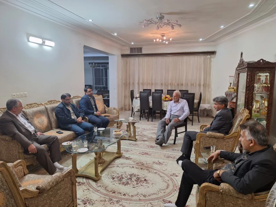 دیدار سرپرست دانشگاه فرهنگیان یزد با دو پیشکسوت مرکز تربیت معلم شهید پاک نژاد و پردیس برادران
 3