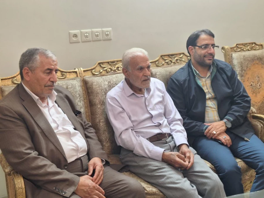 دیدار سرپرست دانشگاه فرهنگیان یزد با دو پیشکسوت مرکز تربیت معلم شهید پاک نژاد و پردیس برادران
 5