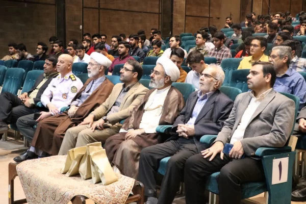 جشن باشکوه بزرگداشت کتاب بصورت کشوری در دانشگاه فرهنگیان یزد برگزار شد.
 5