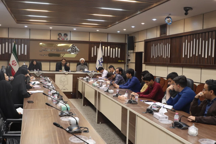 یکصد و بیست و هفتمین جلسه شورای فرهنگی اجتماعی دانشگاه فرهنگیان یزد برگزار شد.
 2