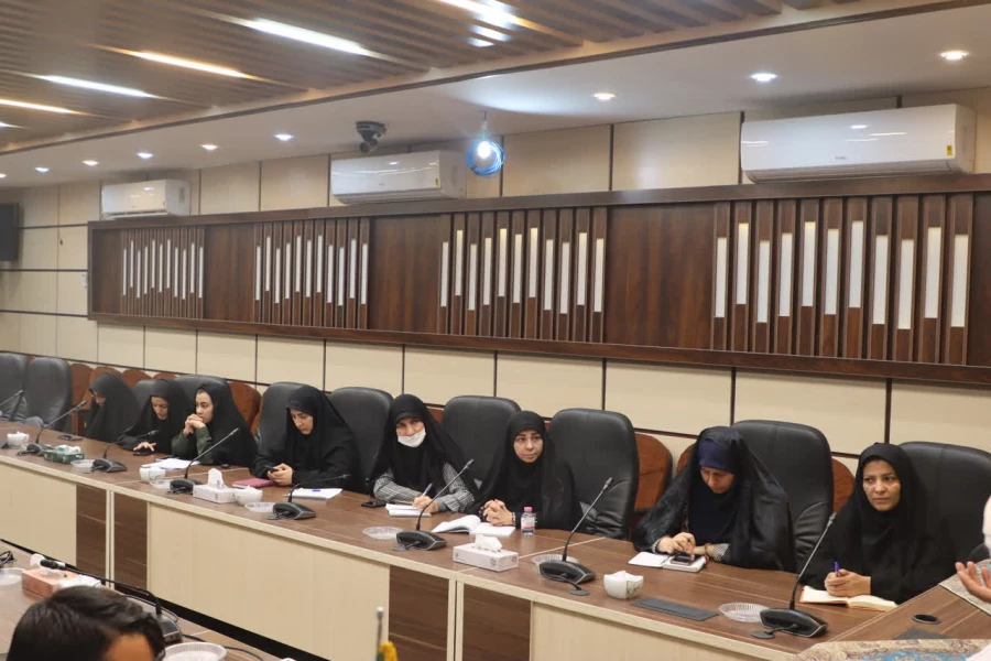 یکصد و بیست و هفتمین جلسه شورای فرهنگی اجتماعی دانشگاه فرهنگیان یزد برگزار شد.
 3