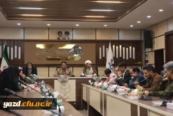 نشست عملیاتی سرپرست دانشگاه فرهنگیان یزد با معاونین و کارشناسان فرهنگی پردیس های استانی برگزار شد.
 5