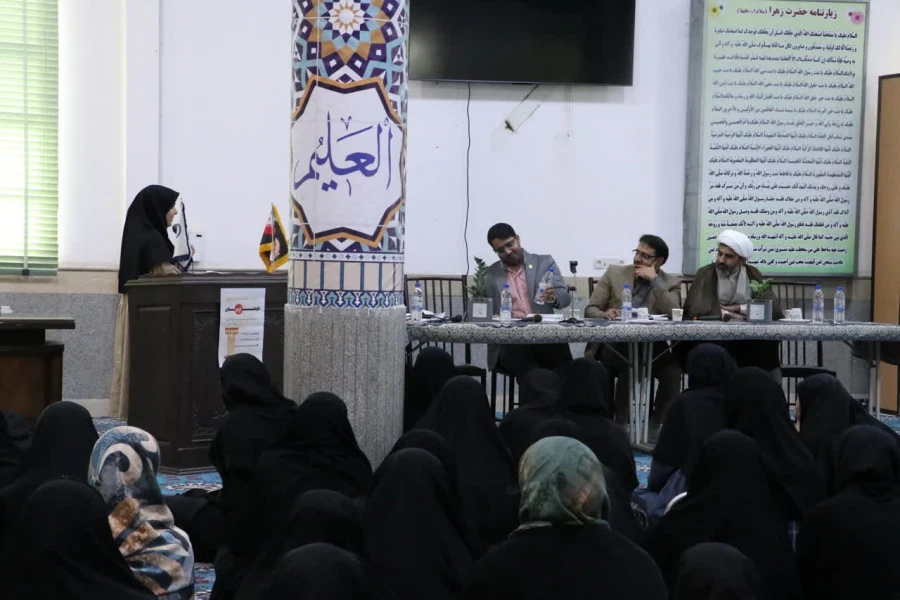 تریبون آزاد و پرسش و پاسخ سرپرست دانشگاه فرهنگیان استان با دانشجومعلمان پردیس حضرت فاطمه الزهرا سلام الله علیها 
 3