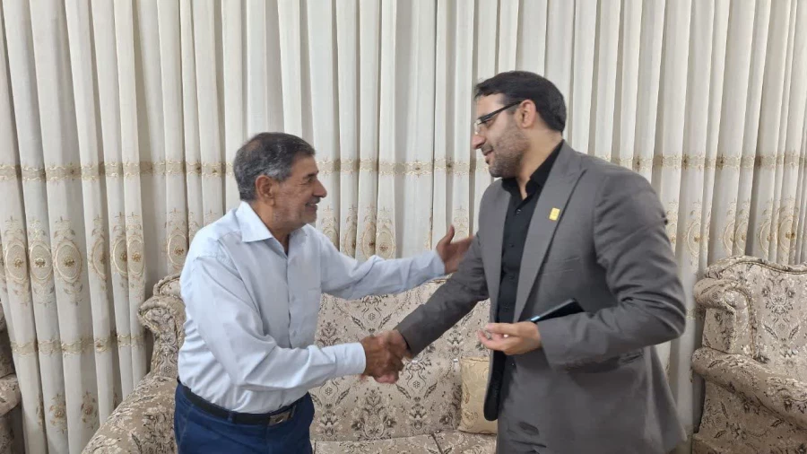 دیدار سرپرست دانشگاه فرهنگیان یزد با پیشکسوت بسیجی مرکز تربیت معلم شهید پاک نژاد یزد
 3