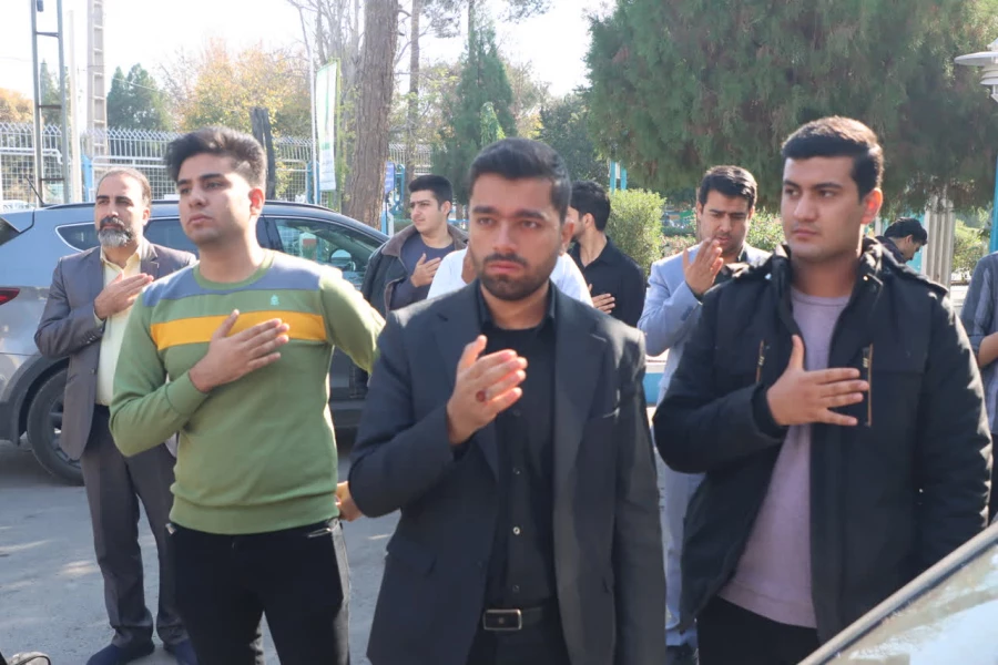  مراسم تجدید میثاق خانواده دانشگاه فرهنگیان یزد با آرمان های امام راحل(ره) و شهدای عظیم الشان بویژه شهدای دانشجو معلم در پردیس شهیدان پاک نژاد برگزار شد. 5