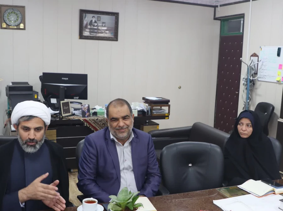 نهمین جلسه ستاد استانی اقامه نماز در دانشگاه فرهنگیان یزد با حضور رئیس  ستاد اقامه نماز استان برگزار شد.
 2