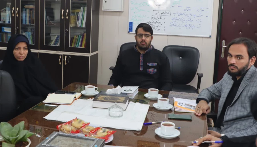 نهمین جلسه ستاد استانی اقامه نماز در دانشگاه فرهنگیان یزد با حضور رئیس  ستاد اقامه نماز استان برگزار شد.
 4