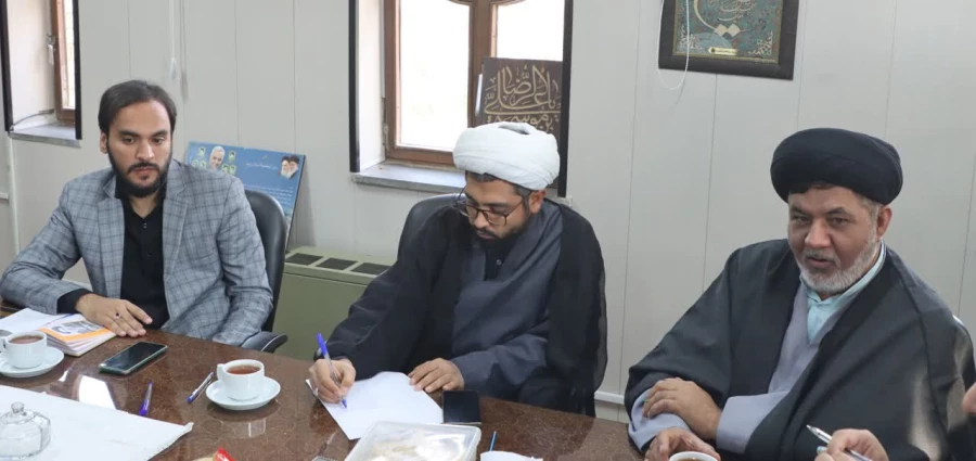 نهمین جلسه ستاد استانی اقامه نماز در دانشگاه فرهنگیان یزد با حضور رئیس  ستاد اقامه نماز استان برگزار شد.
 5