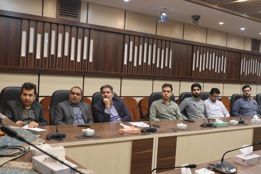 نخستین جلسه کارگروه استانی طراحی غرفه دانشگاه فرهنگیان یزد در نمایشگاه فن بازار استان برگزار شد 
 2